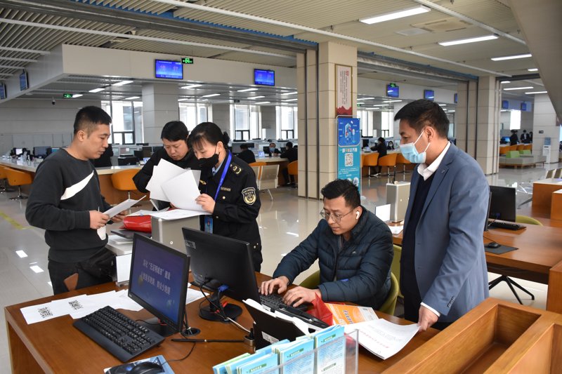 快递行业最新动态:上海快递公司注册指南